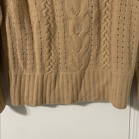 Banana Republic Womans Lambs Wool Cowl Neck Cable Knit Caramel Sweater Sz Medium - Picture 4 of 10